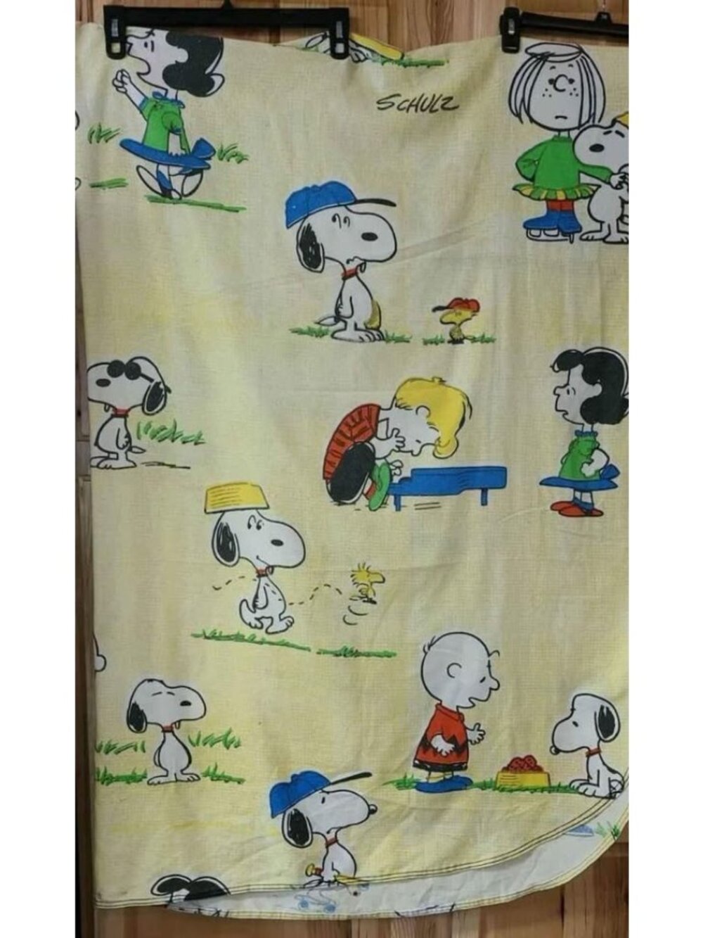 Vintage 1971 Snoopy Charlie Brown Bed Cover 76x100" approx dimensions